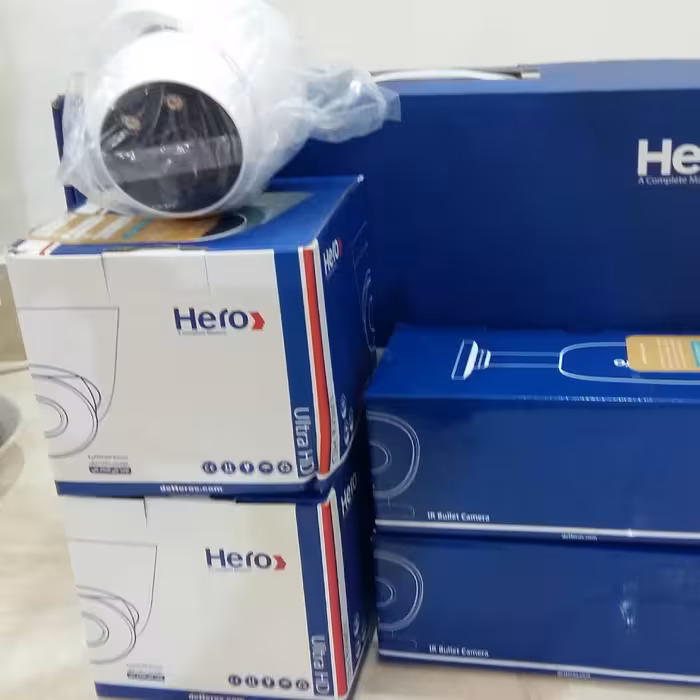 پک دوربین 4 تایی هیرو با بیمه نوسان برق با لوازم کامل