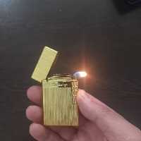 فندک روکش طلا گازی با جعبه و شناسنامه باحک اسم 