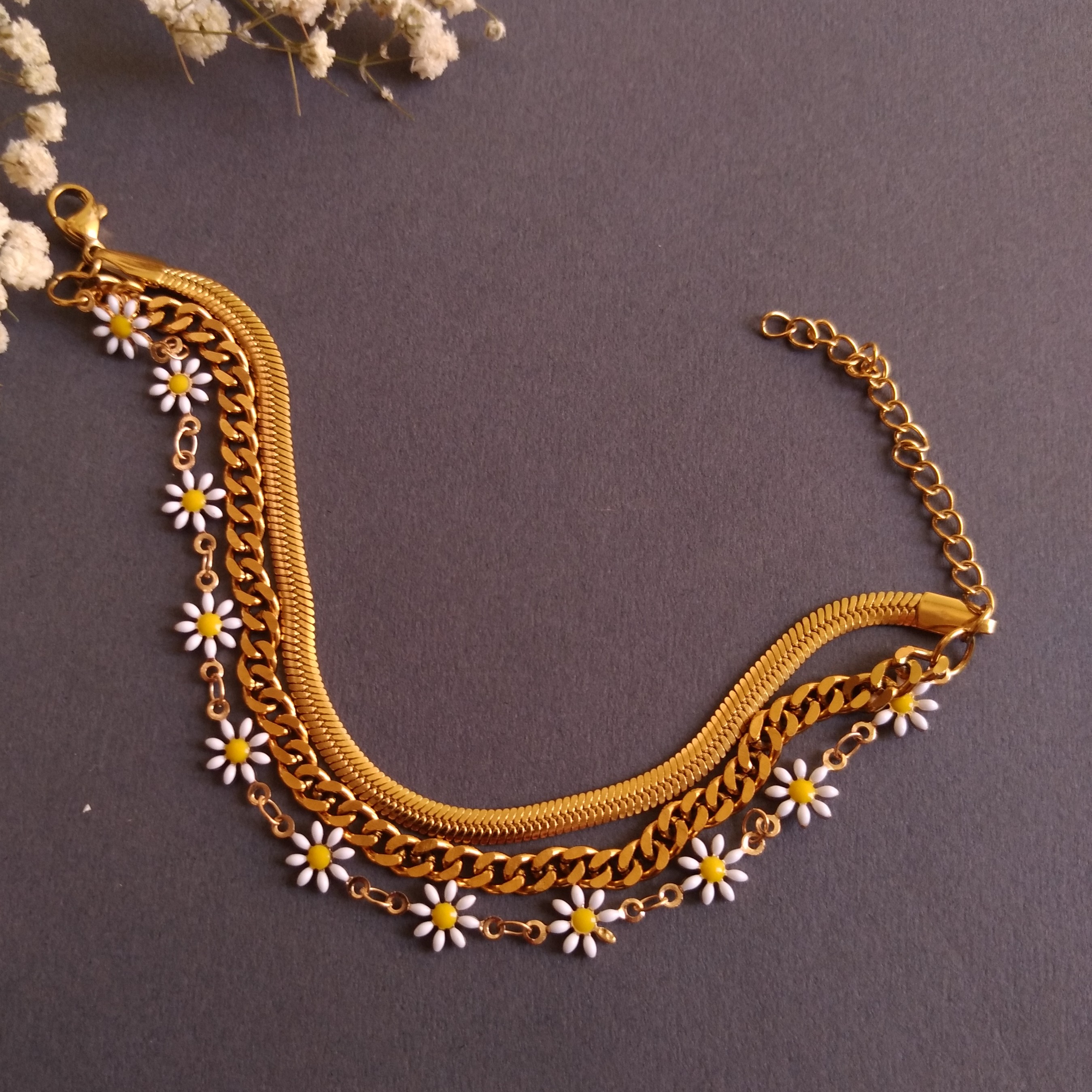 دستبند 3ردیفه کاملا استیل ،رنگ ثابت،زنجیر اضافه ،قابل تغییر سایز 