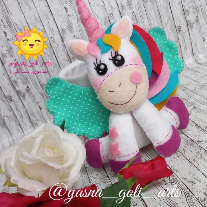 جامدادی اسب تک شاخ