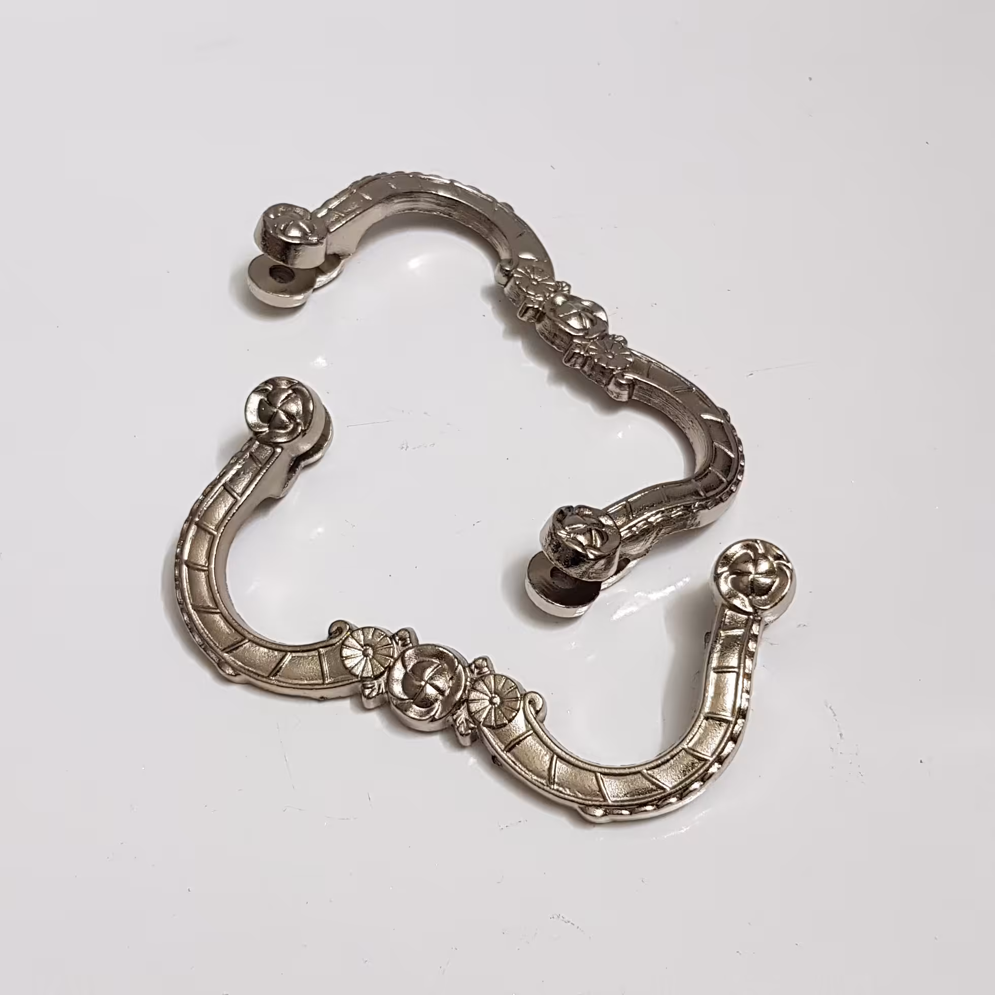 دسته سینی طرح نسترن نقره ای جفتی جنس زاماک 