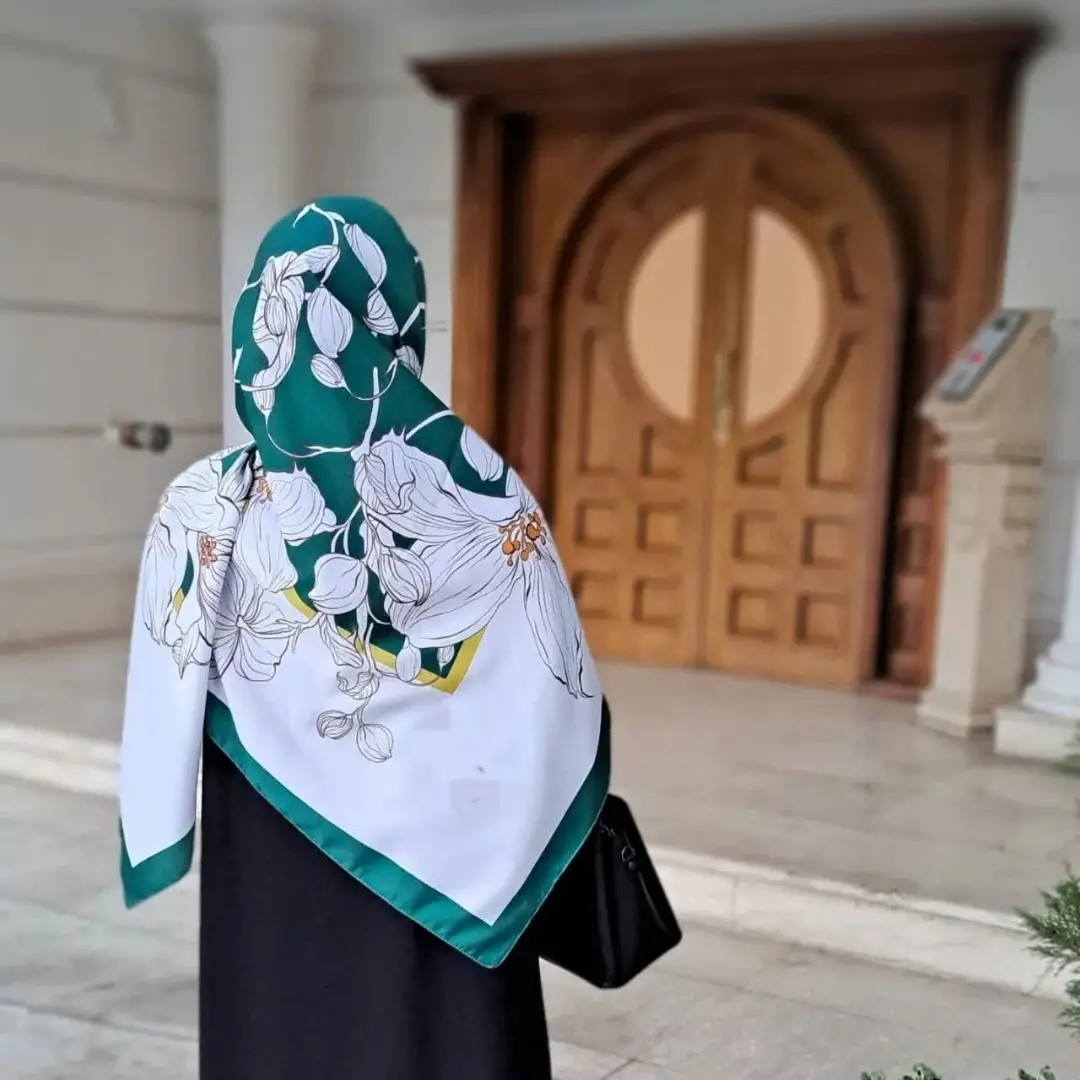 روسری ابریشم توییل