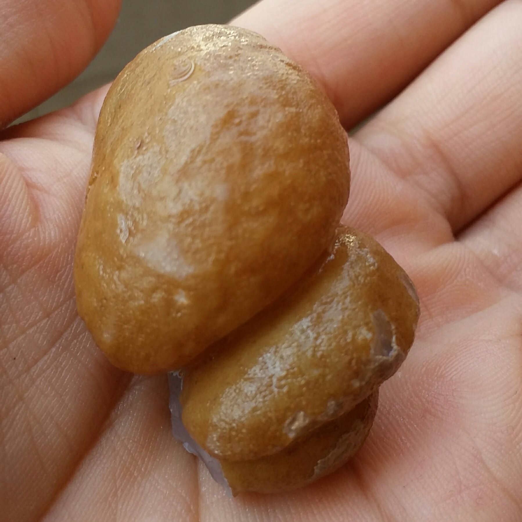 سنگ راف خام عقیق برش نخورده 100 در صد طبیعی سرشار از خواص شاهکارر خلقت خاص