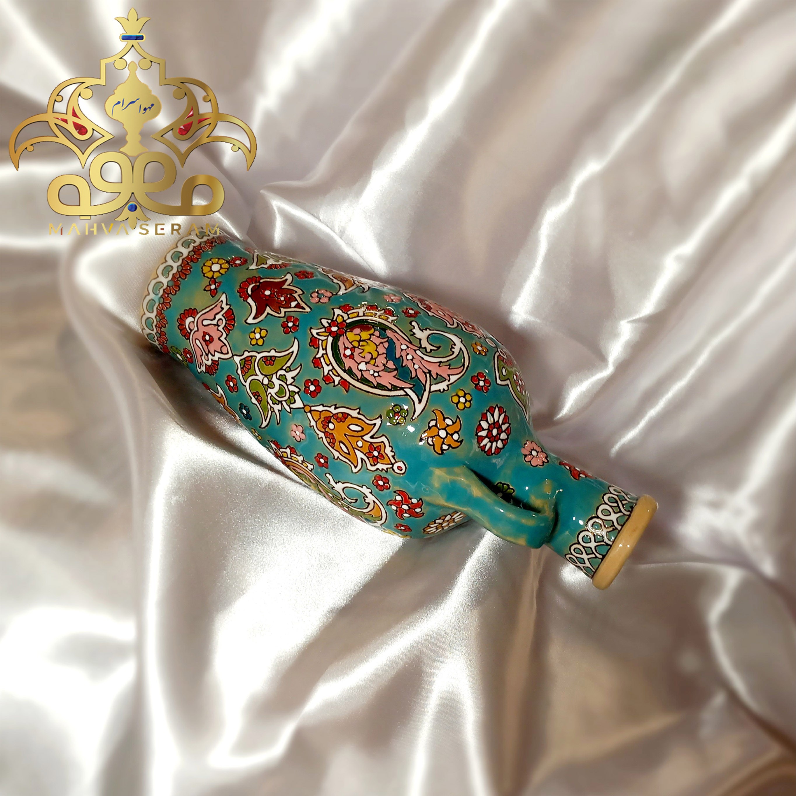 کوزه سفالی  میناکاری شده