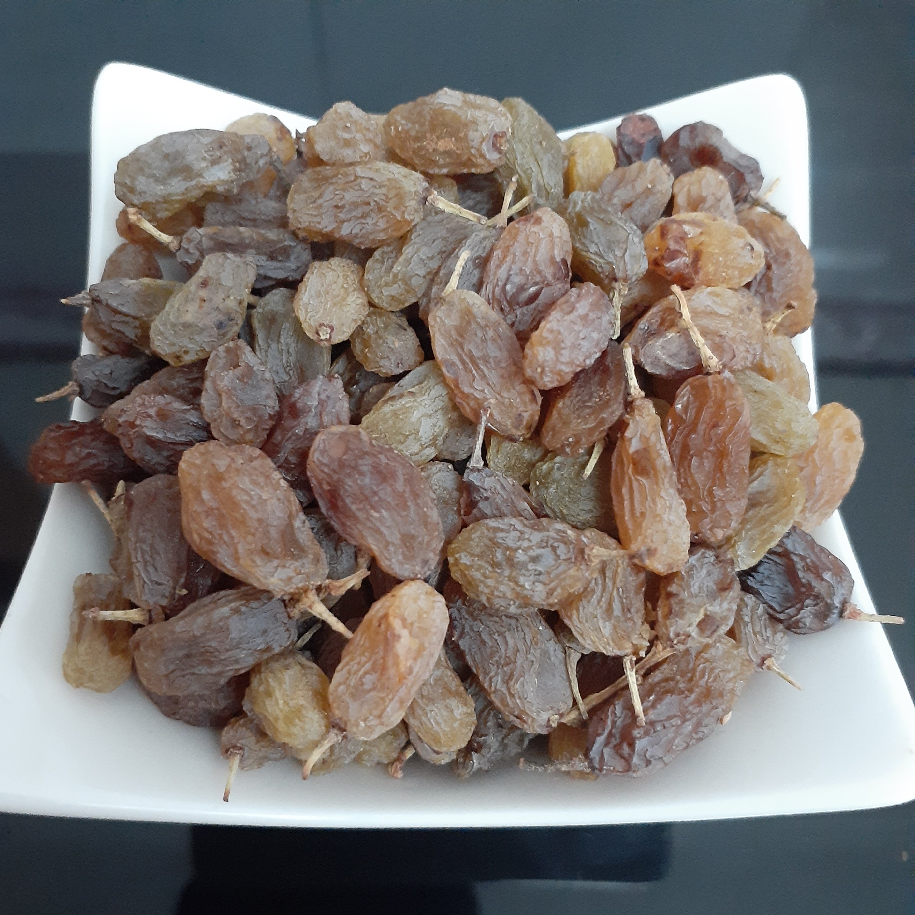 کشمش سایه خشک سبز ممتاز