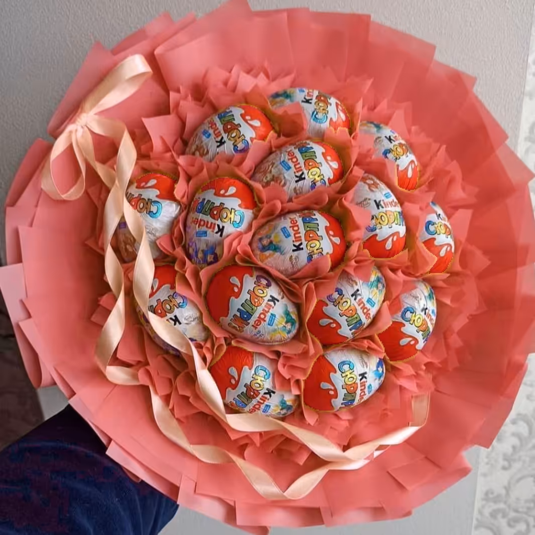 دسته شکلات تخم مرغی کیندر