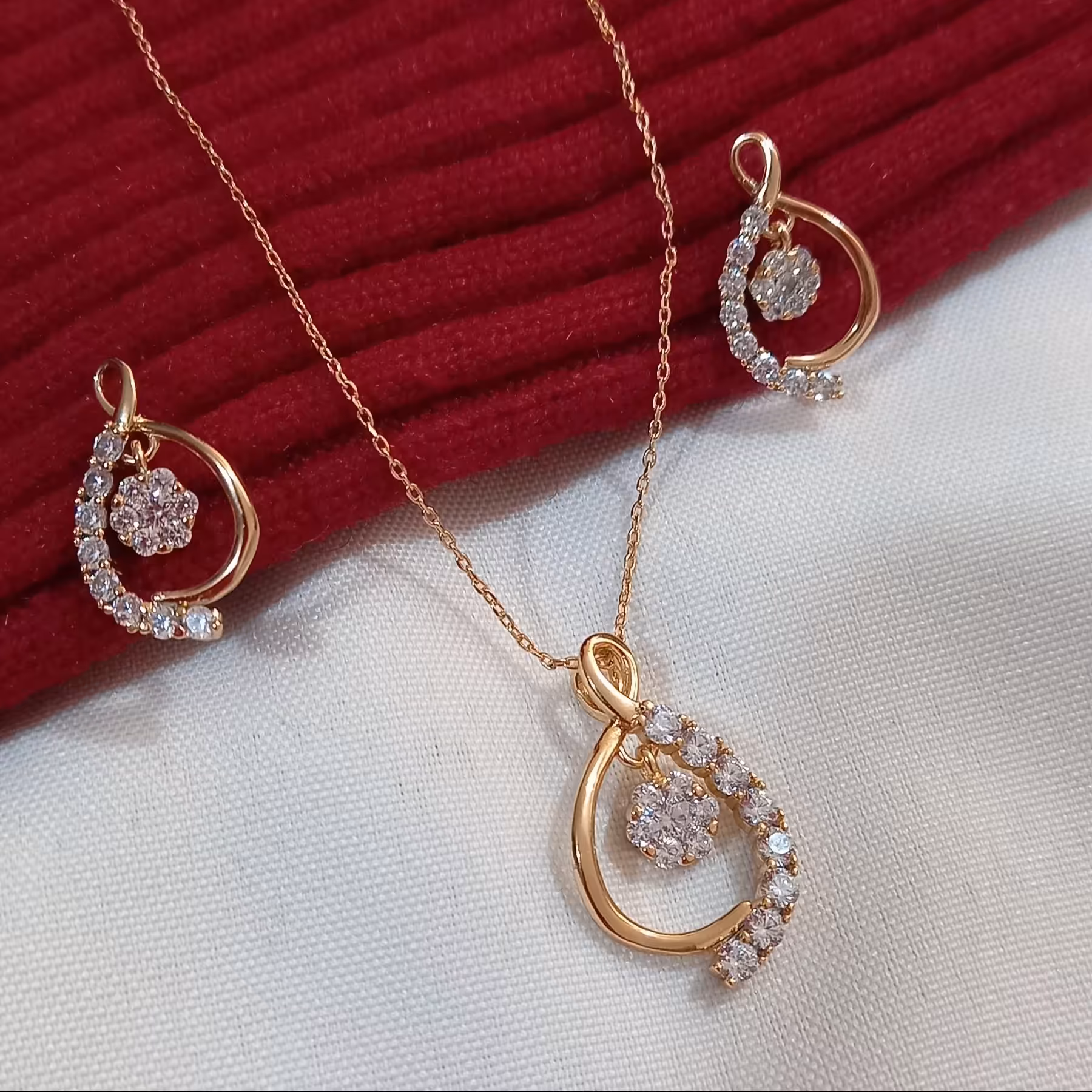 نیمست نگیندار ظریف و زیبای ژوپینگ،رنگ ثابت با آبکاری طلا