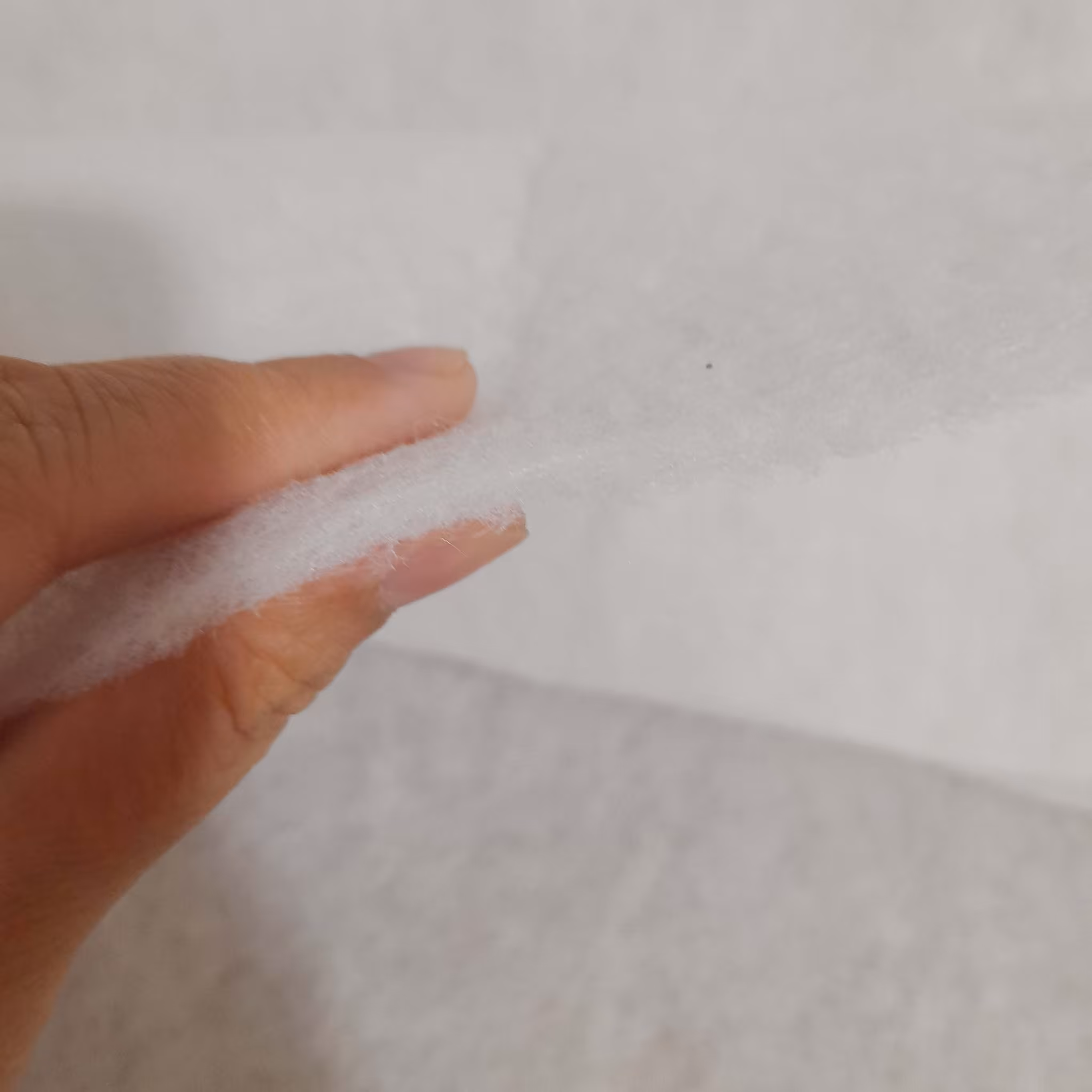 پشم  شیشه فشرده ی ضخیم، چهار متر (پس کرایه)