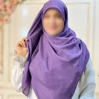 روسری نخ اسلپ نگین دار جنس درجه یک و نگین های براق و عالی مزون حجاب تبسم همراه با هدیه 