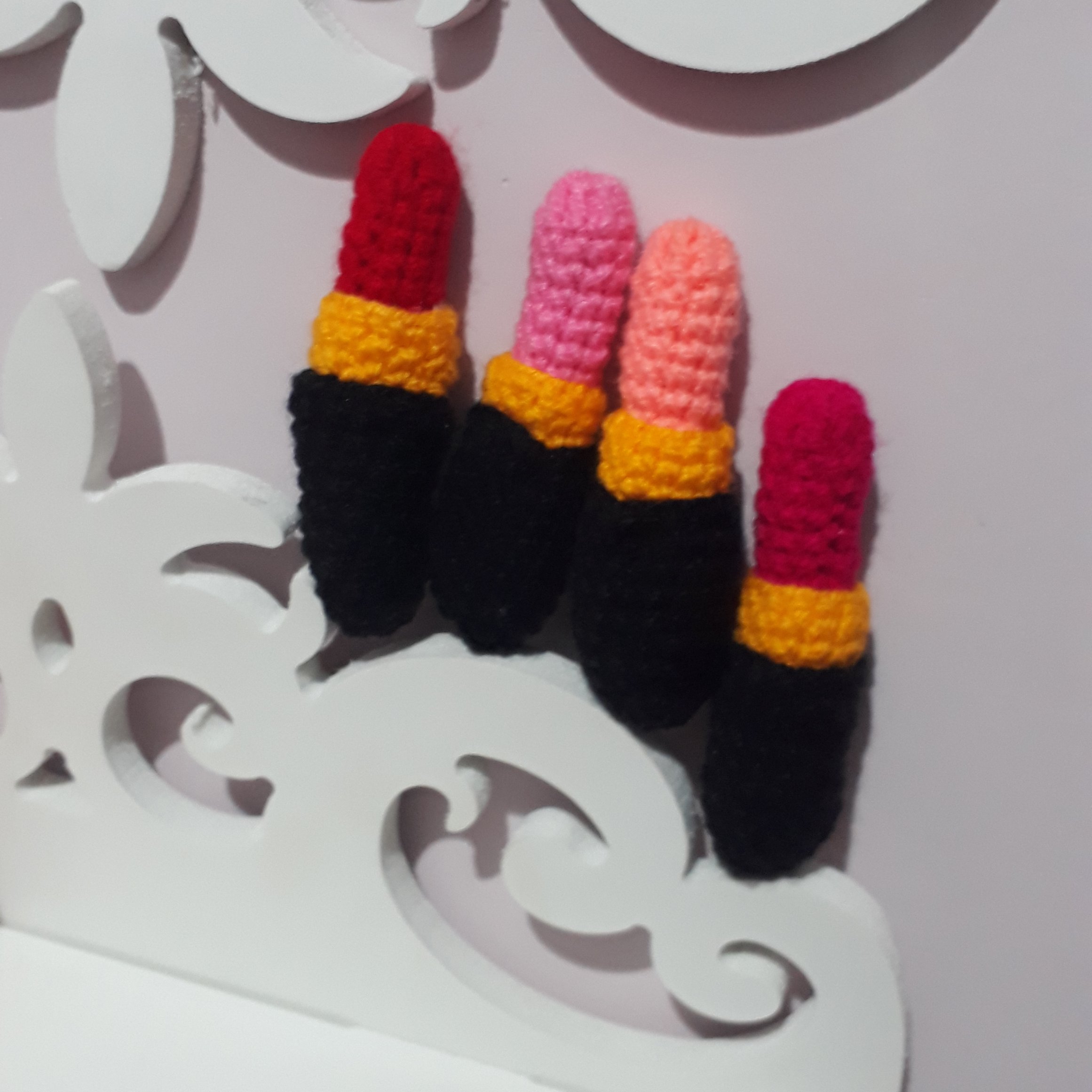 جاکلیدی رژلب دست بافت