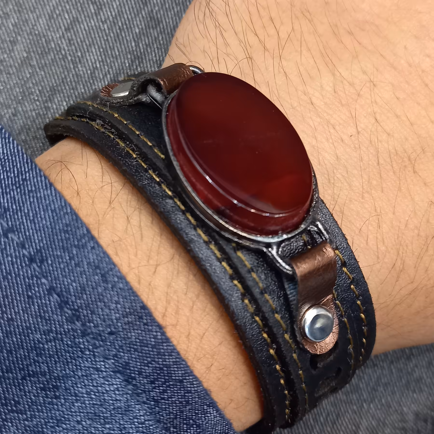 دستبند چرم نگین سنگ عقیق