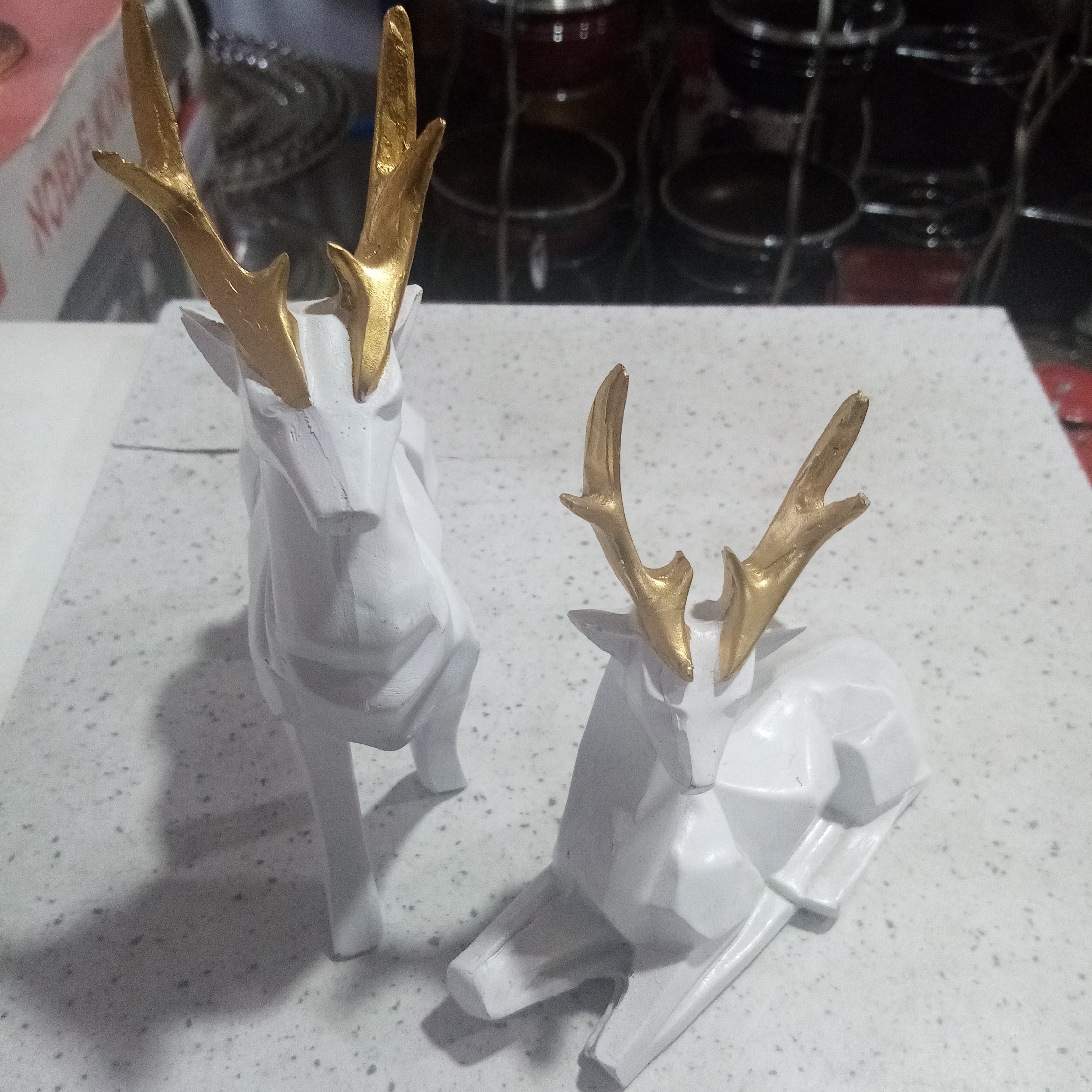 مجسمه پلی استر گوزن شاخ دار طلایی جفتی
