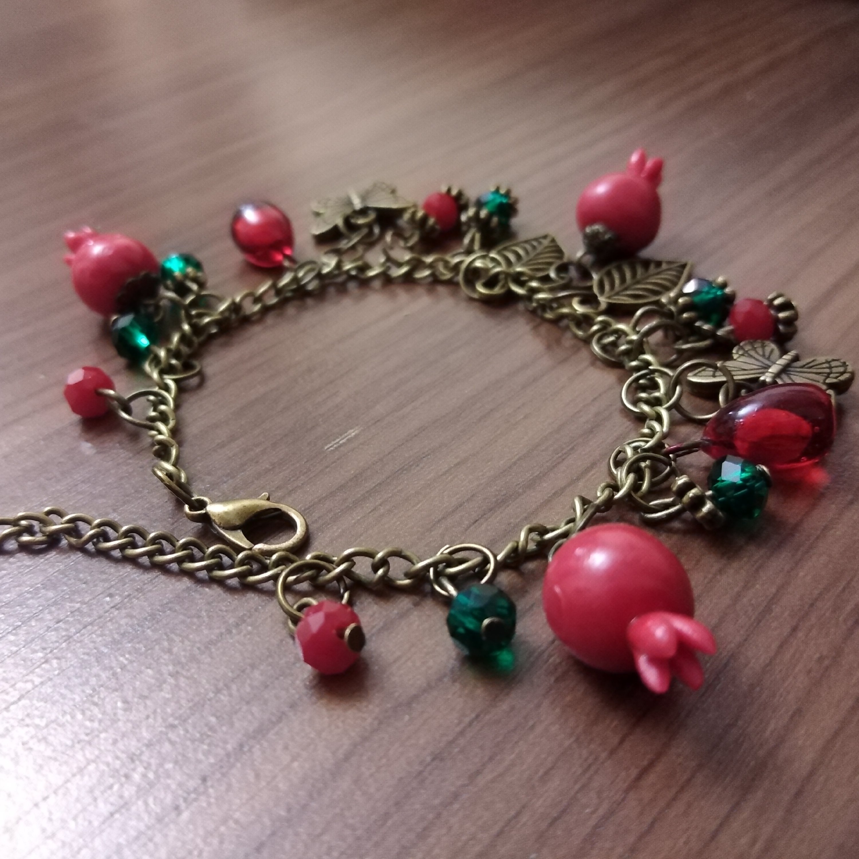 دستبند انار یلدایی