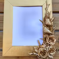 قاب عکس طلایی کار دست 