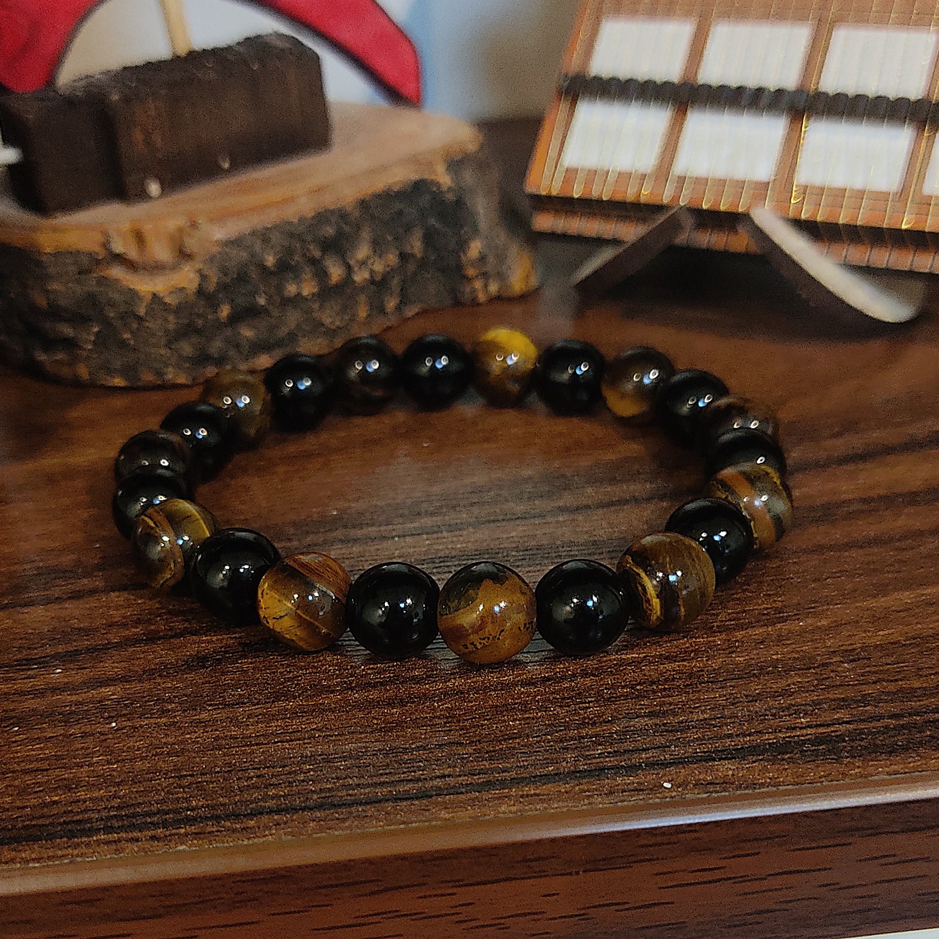 دستبند سنگ  چشم ببر و انیکس سایز  8 میلیمتر