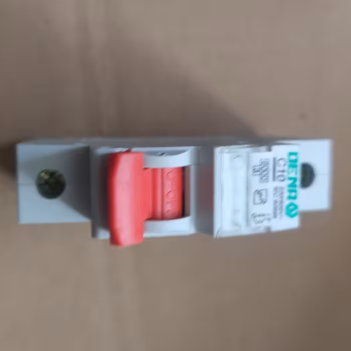 فیوز مینیاتوری 10امپر دلند 