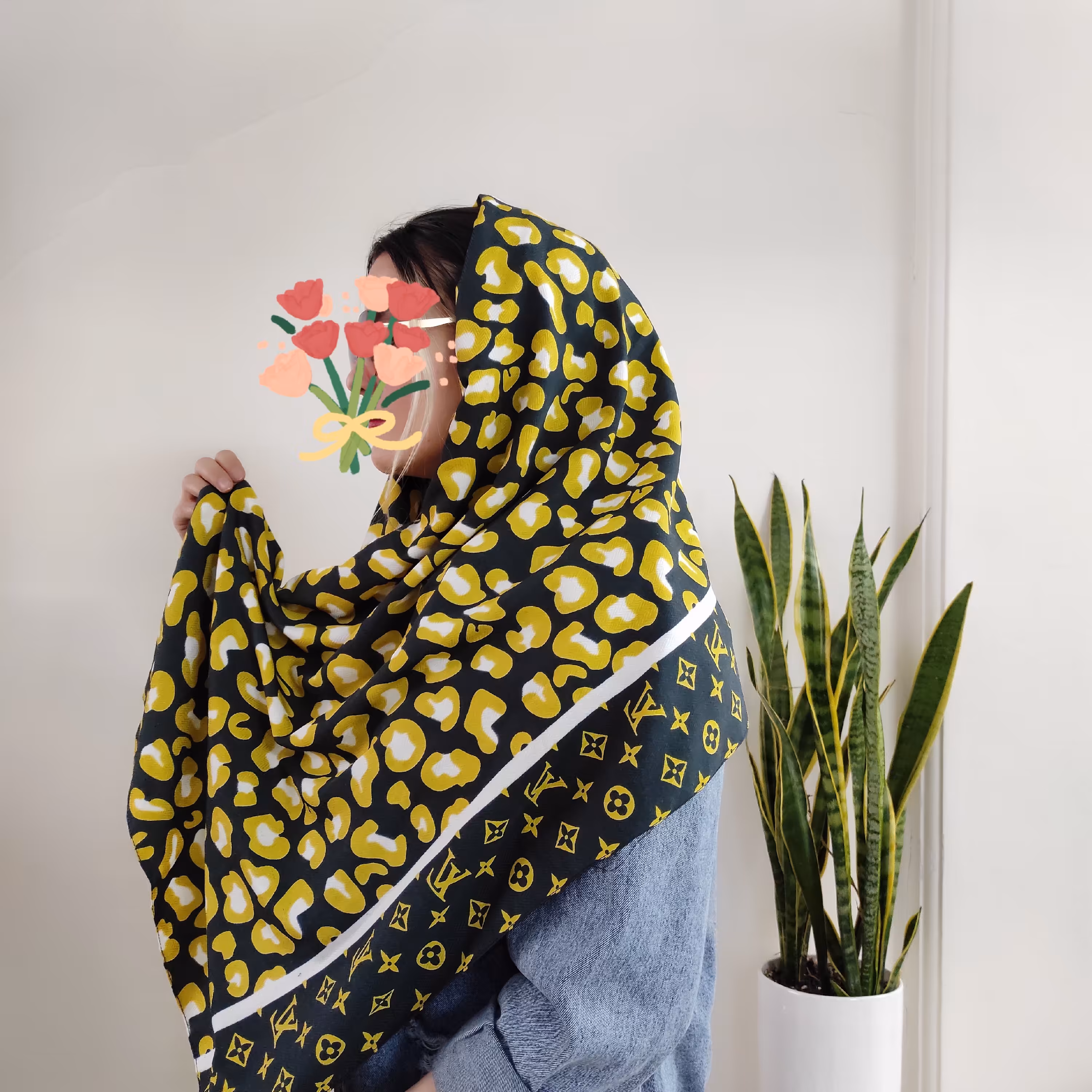 شال نخی طوسی تیره و زرد پلنگی ال وی کیفیت عالی قیمت مناسب روسری لند