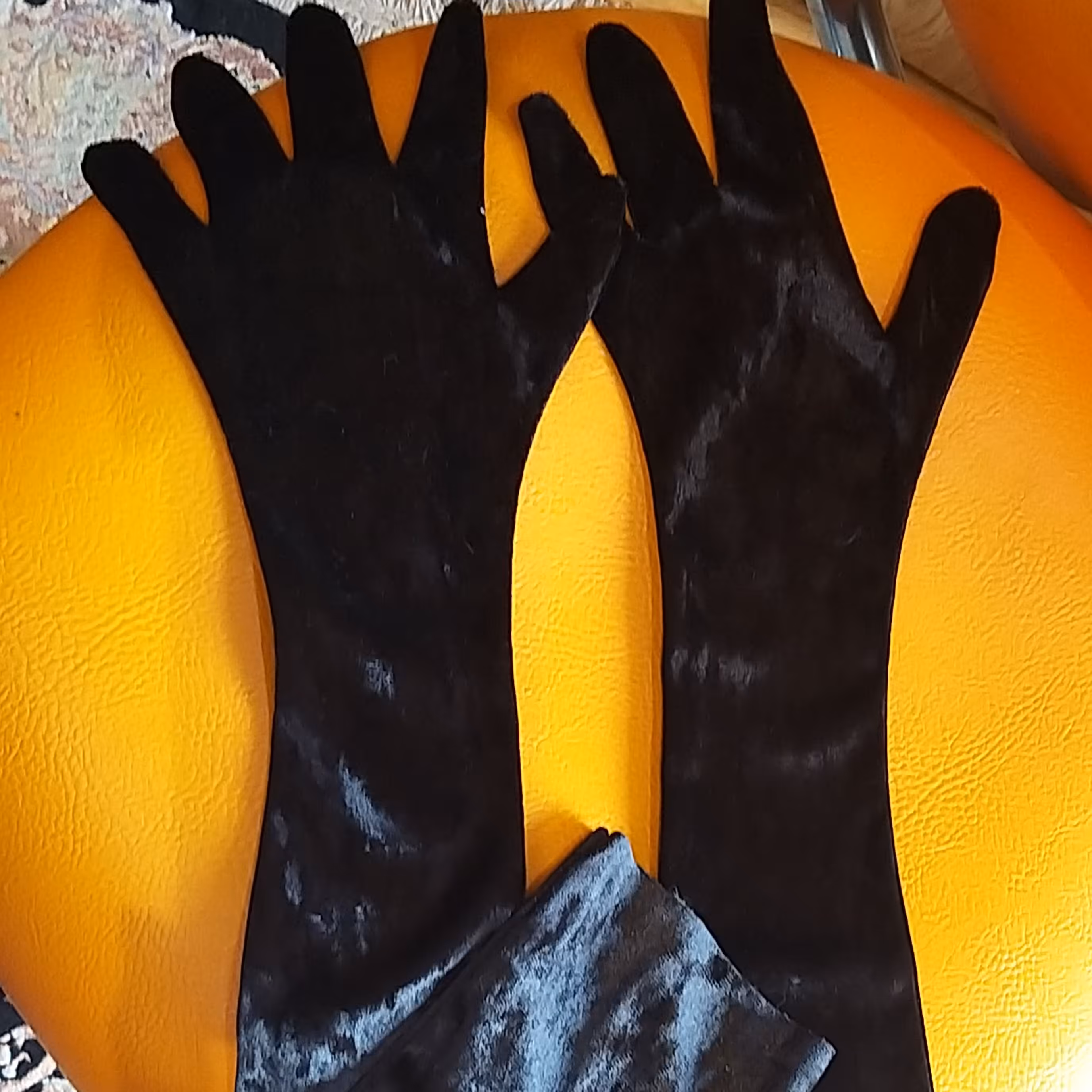 دستکش مجلسی مخمل (پس کرایه)