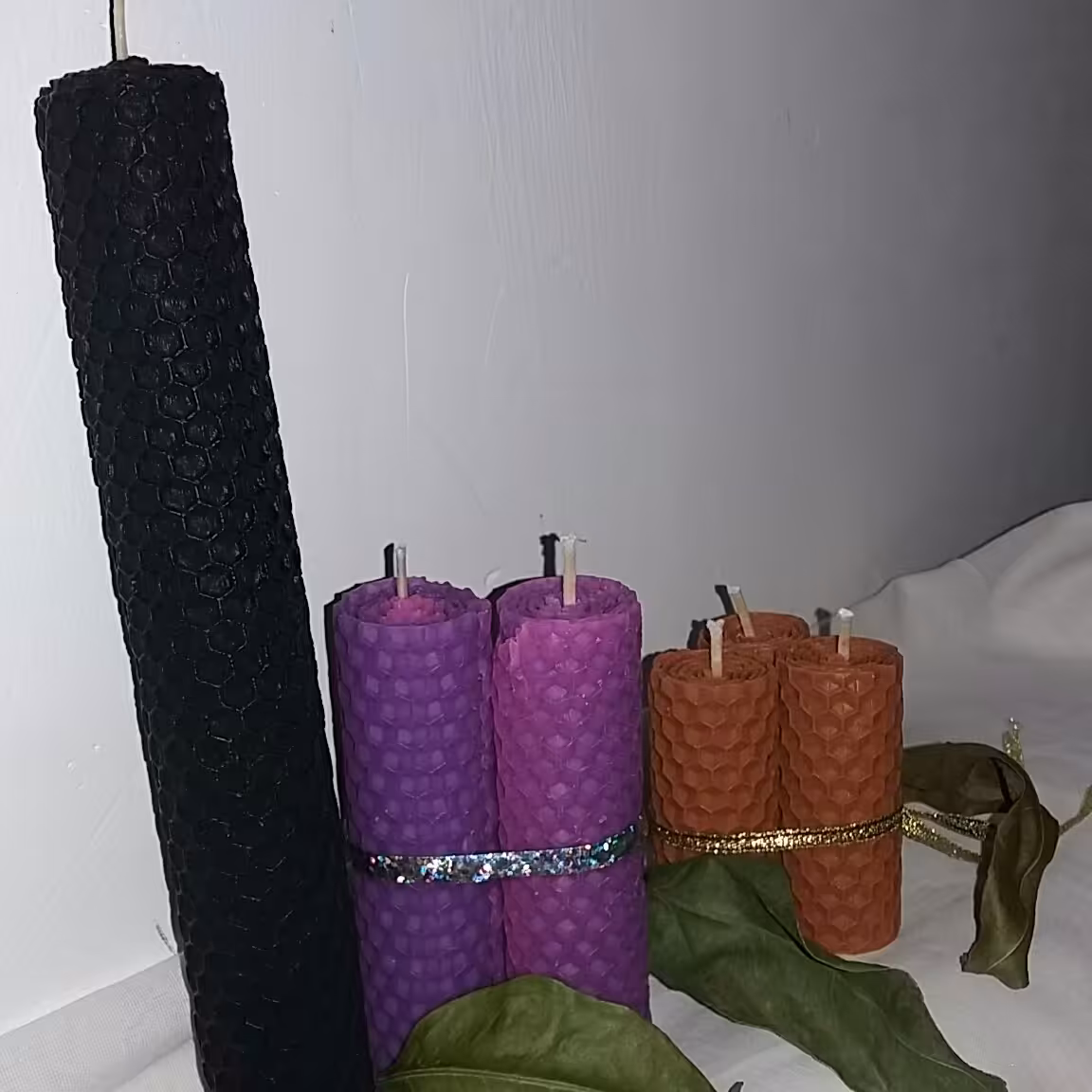 شمع موم عسلی در تمامی رنگها و سایز ها