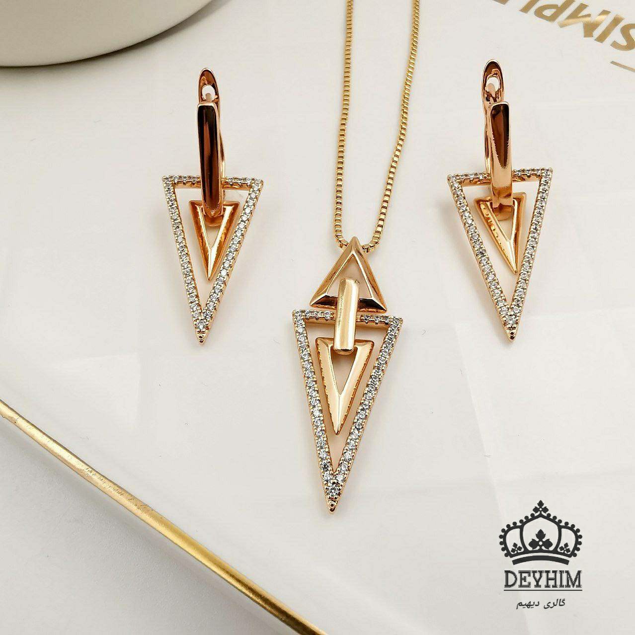 نیم ست طرح مثلثی ژوپینگ 