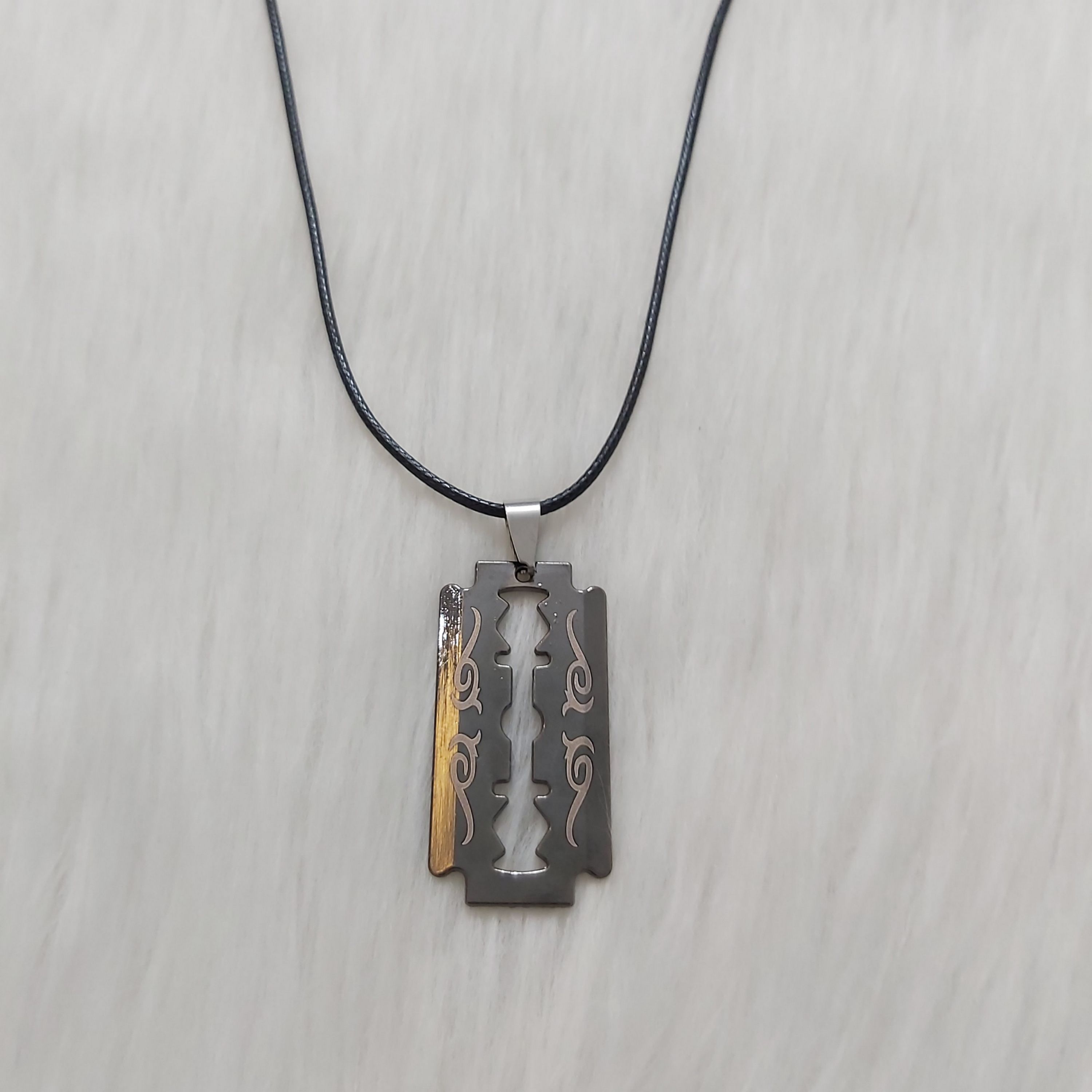 گردنبند مدل بندی طرح تیغ کد blad110