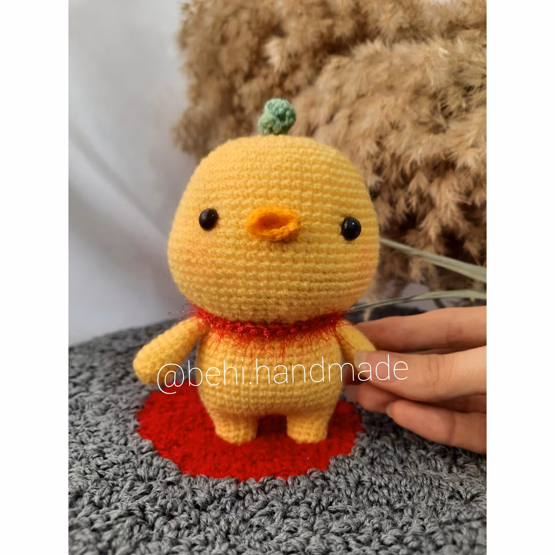 عروسک جوجه طلایی دستبافت