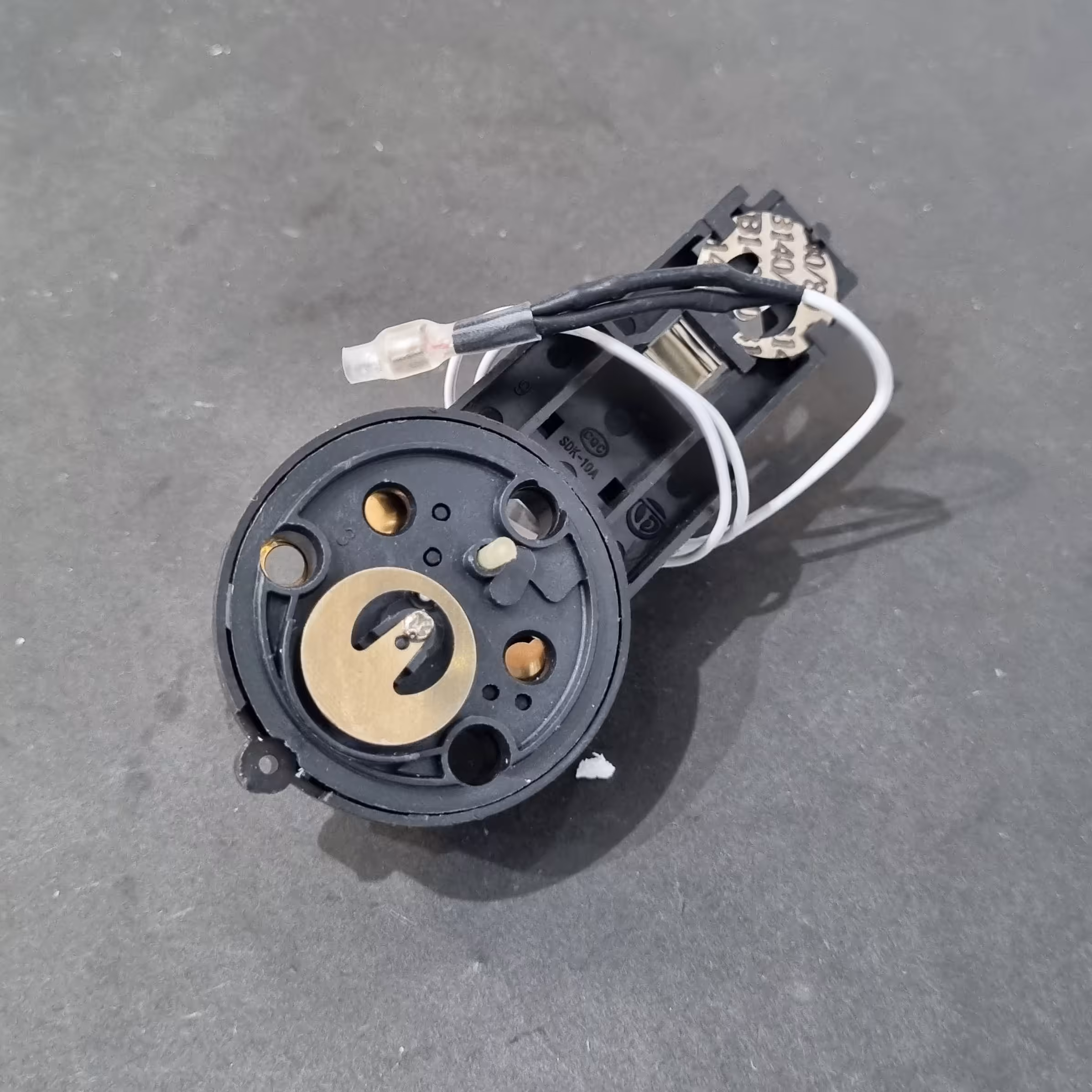 کلید اتومات کتری برقی