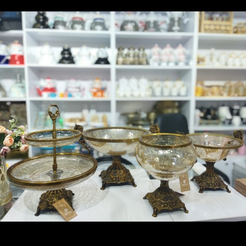 پذیرایی اریکو شیشه ترک
