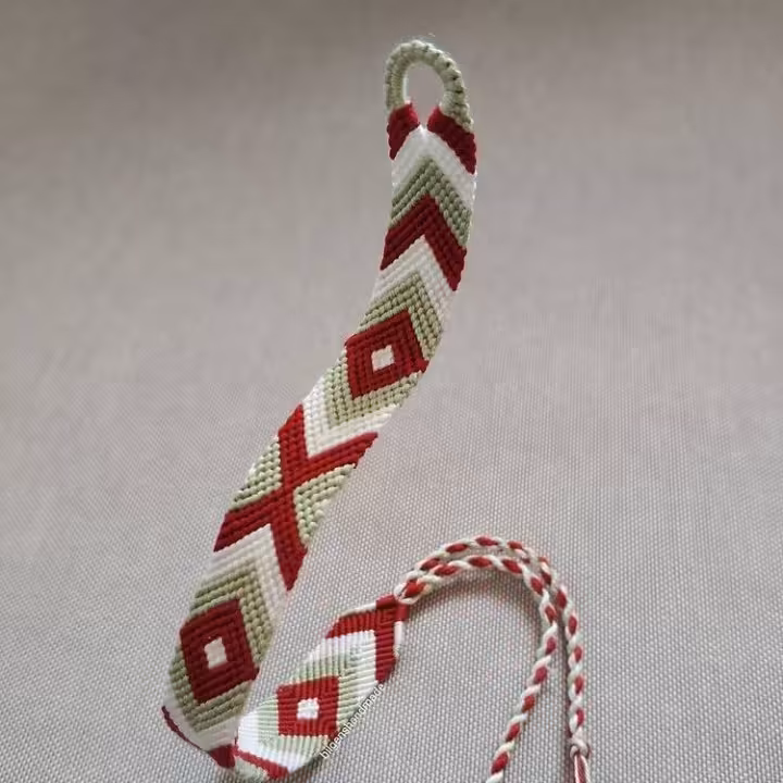 دستبند دخترانه‌ و پسرانه طرح لوزی رنگبندی دلخواه - اکسسوری مهری