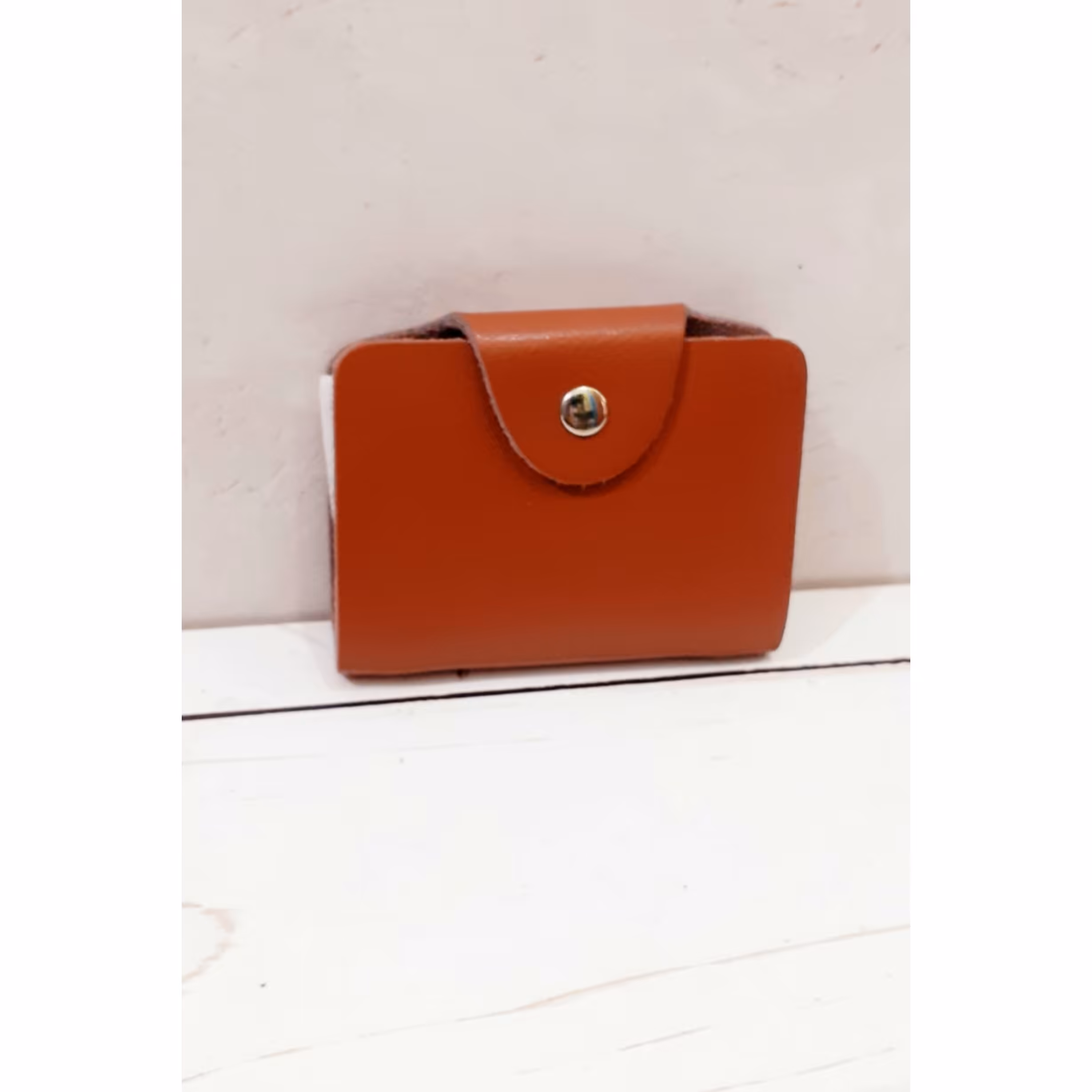 کیف چرمی دارای 26 عدد جای کارت-پول-عکس
