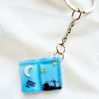 جاکلیدی رزینی کتاب- زیورآلات دستساز رزینی