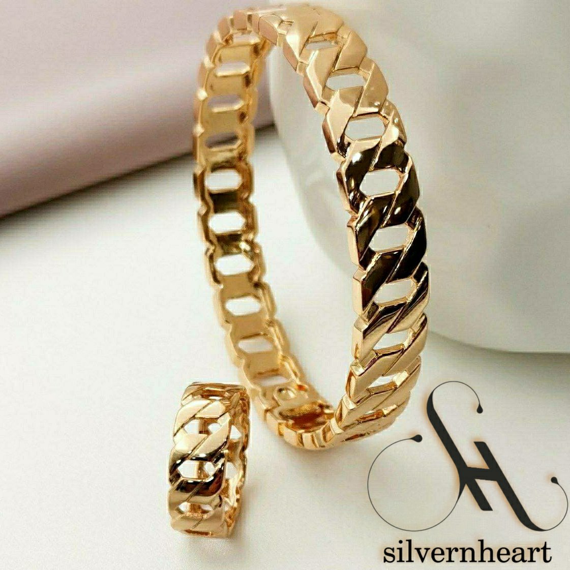 نیم ست انگشتر وتکپوش کارتیر بسیار جذاب
این نیم ست هم از برند ژوپینگ
ویژگی های برند ژوپینگ ،آبکاری طلا18عیار ، رنگ ثابت 