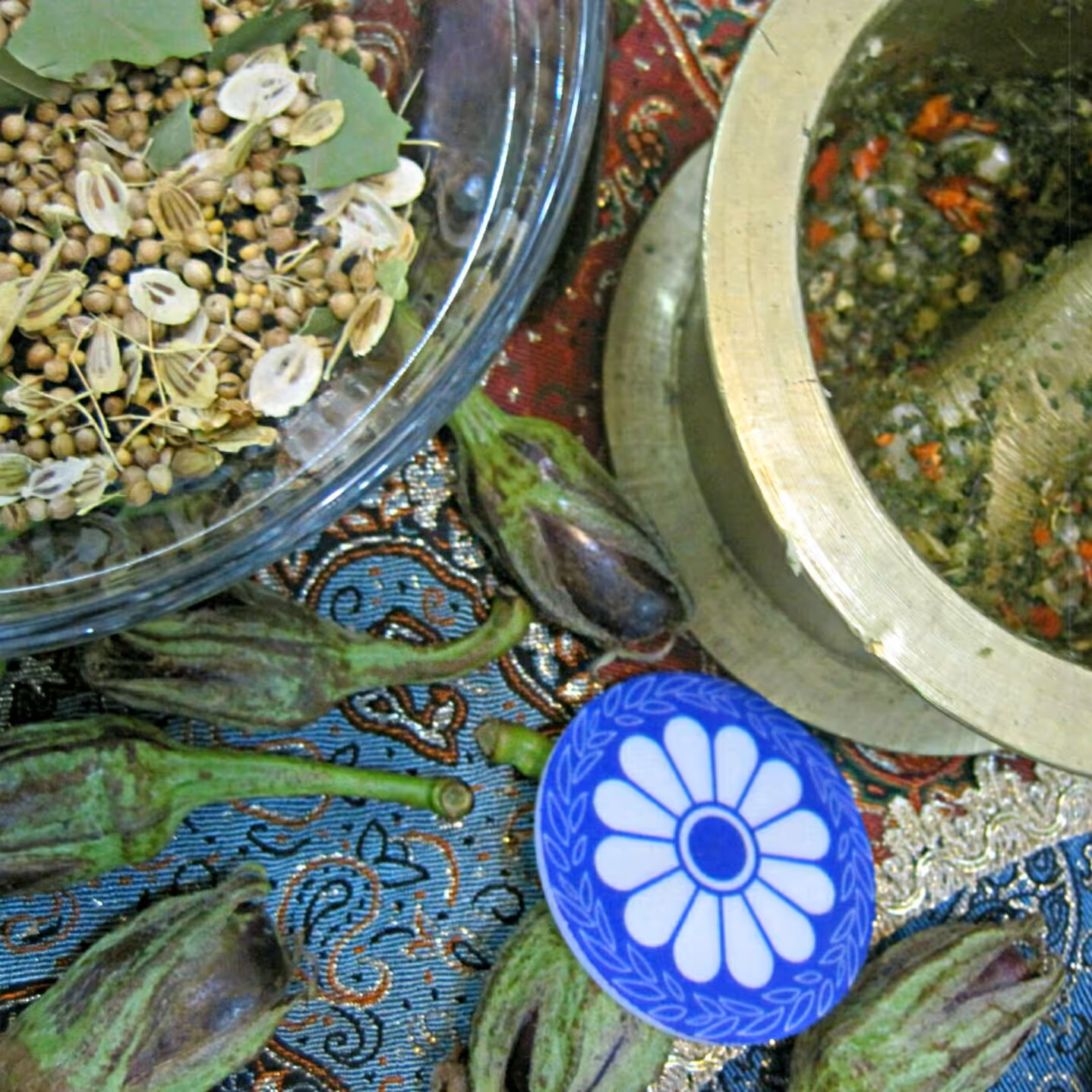 ادویه مخصوص ترشی بادمجان لوتوس