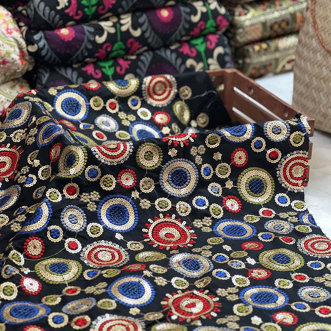 پارچه مانتویی لینن گلدوزی شده 