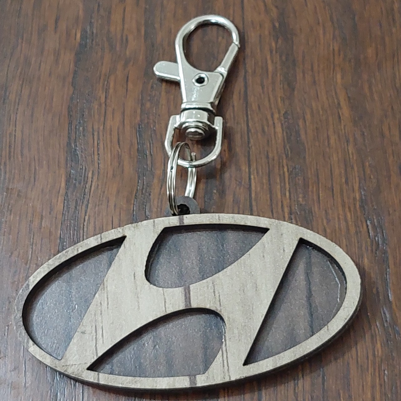 جاکلیدی آویزونی چوبی لوگوی هیوندا