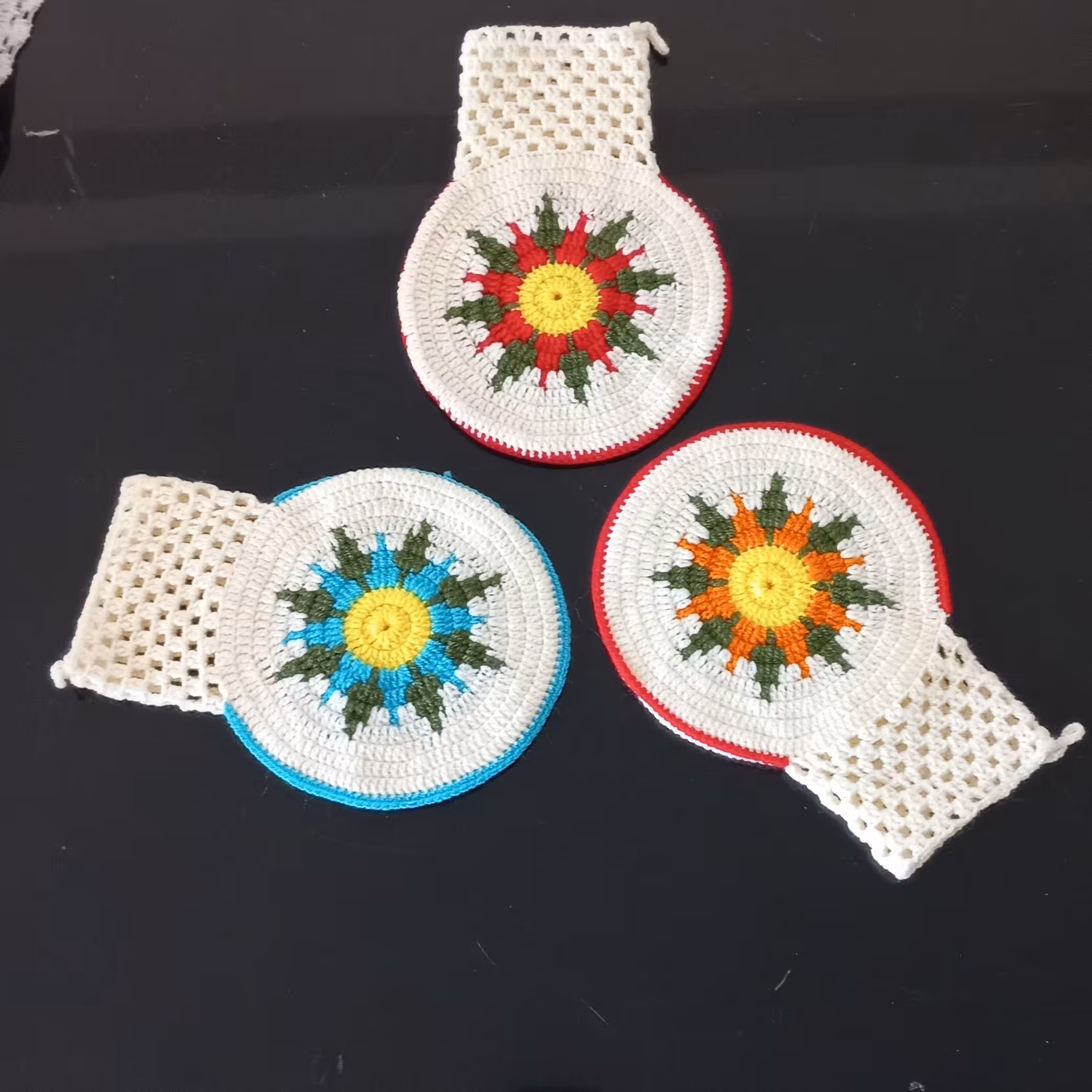 لیف بافتنی.بافته شده با کاموای ایرانی.قابل سفارش در رنگهای دلخواه شما.