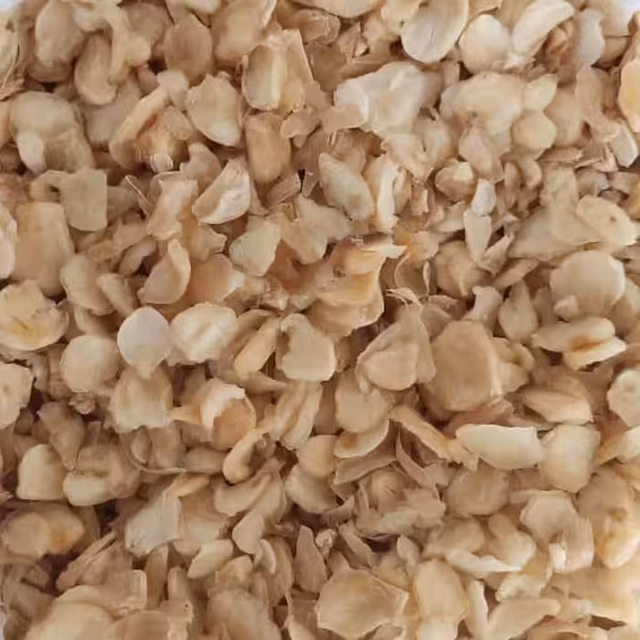 چیپس سیر محصول امسال همدان ازمزارع روستای سولان پایتخت سیر وموسیر به صورت ارگانی