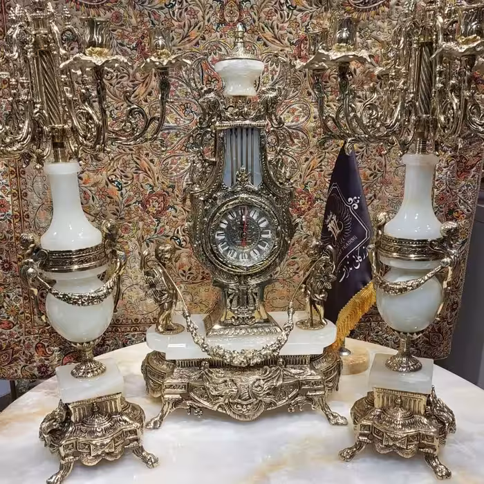 ساعت وشمعدان برنجی برنزی تمام برنج ایرانی (پس کرایه)