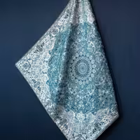 ترمه رومیزی 1 در 1 طرح بهاران نیلی