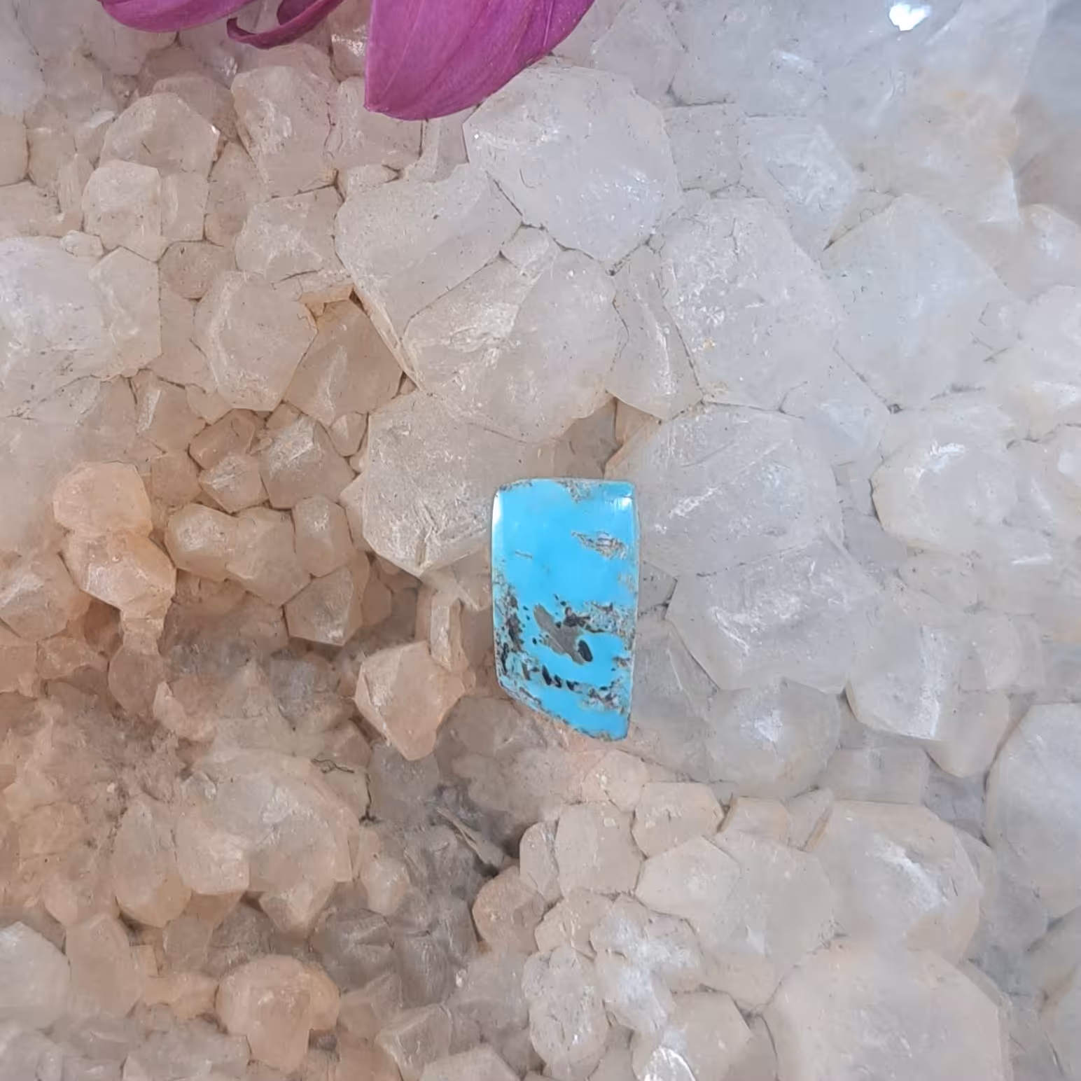 نگینی فیروزه نیشابور کد 1623