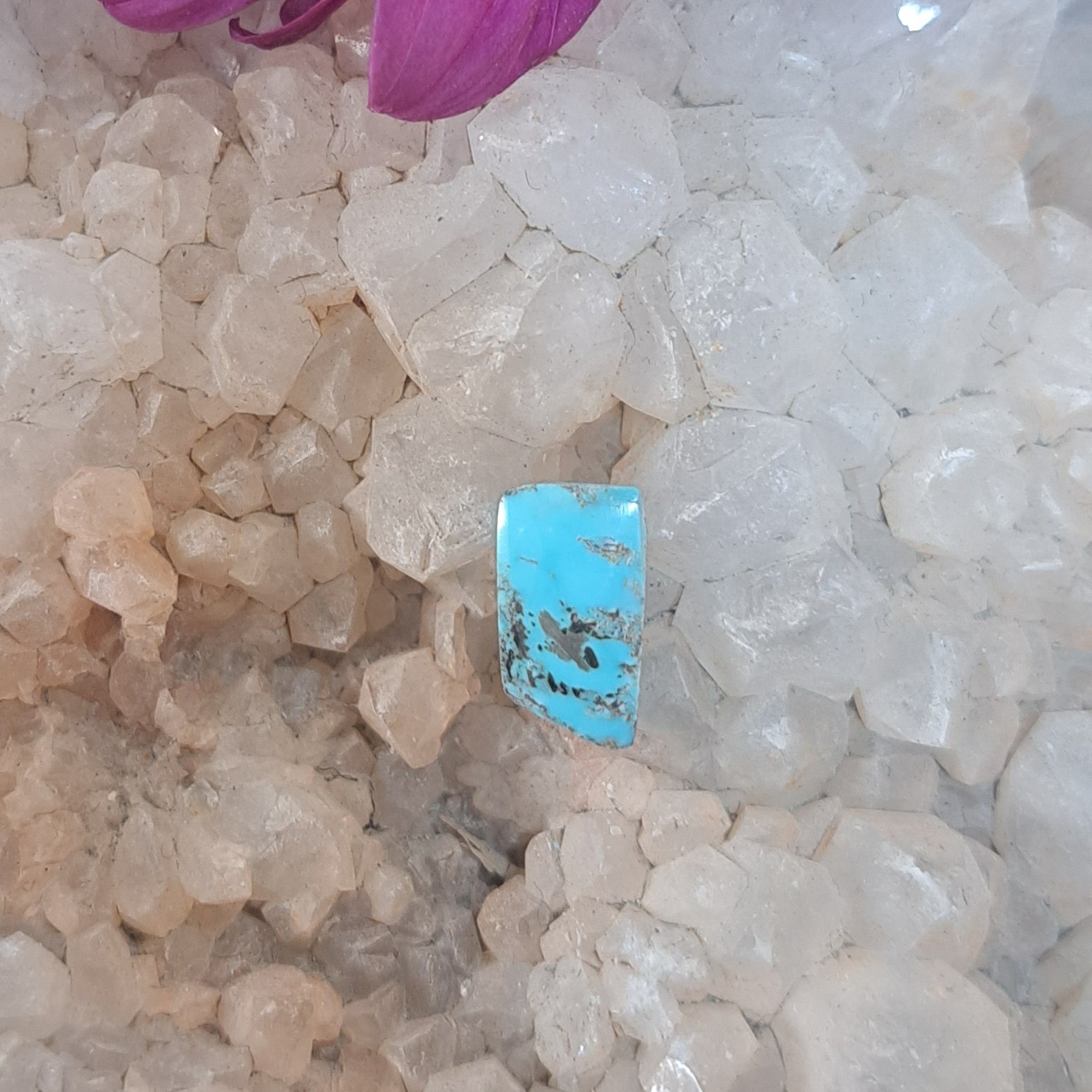 نگینی فیروزه نیشابور کد 1623