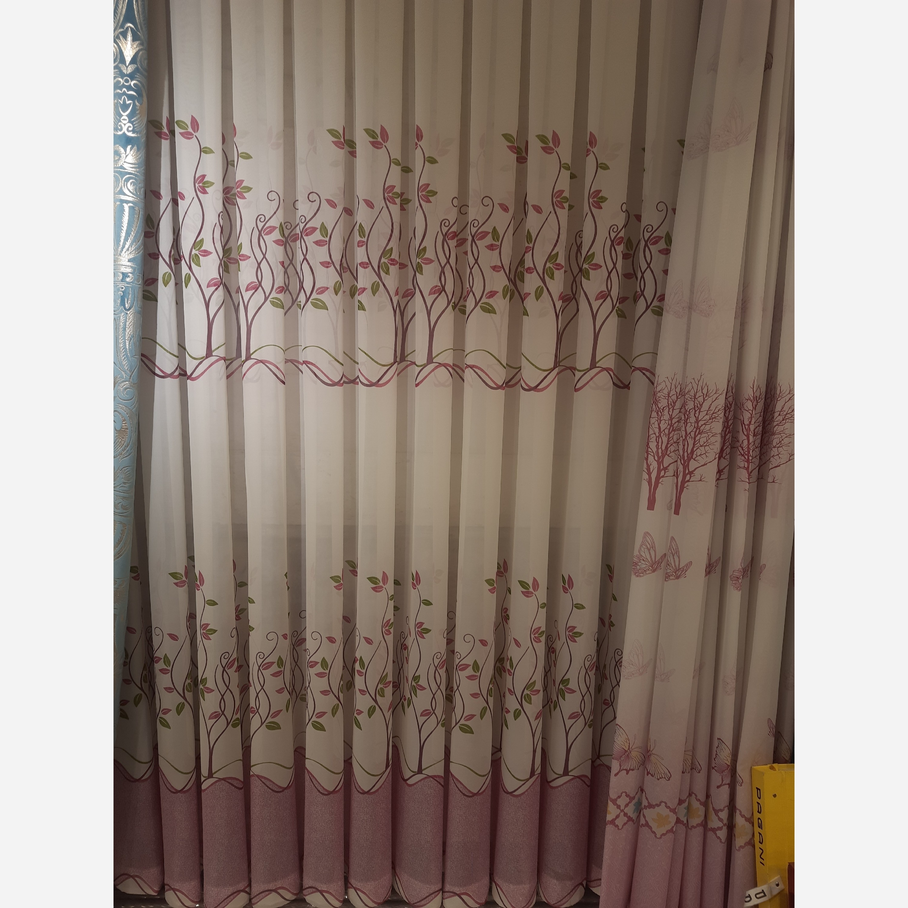 پرده حریر طرح دار در 3 رنگ مناسب برای اتاق خواب و آشپزخانه و...