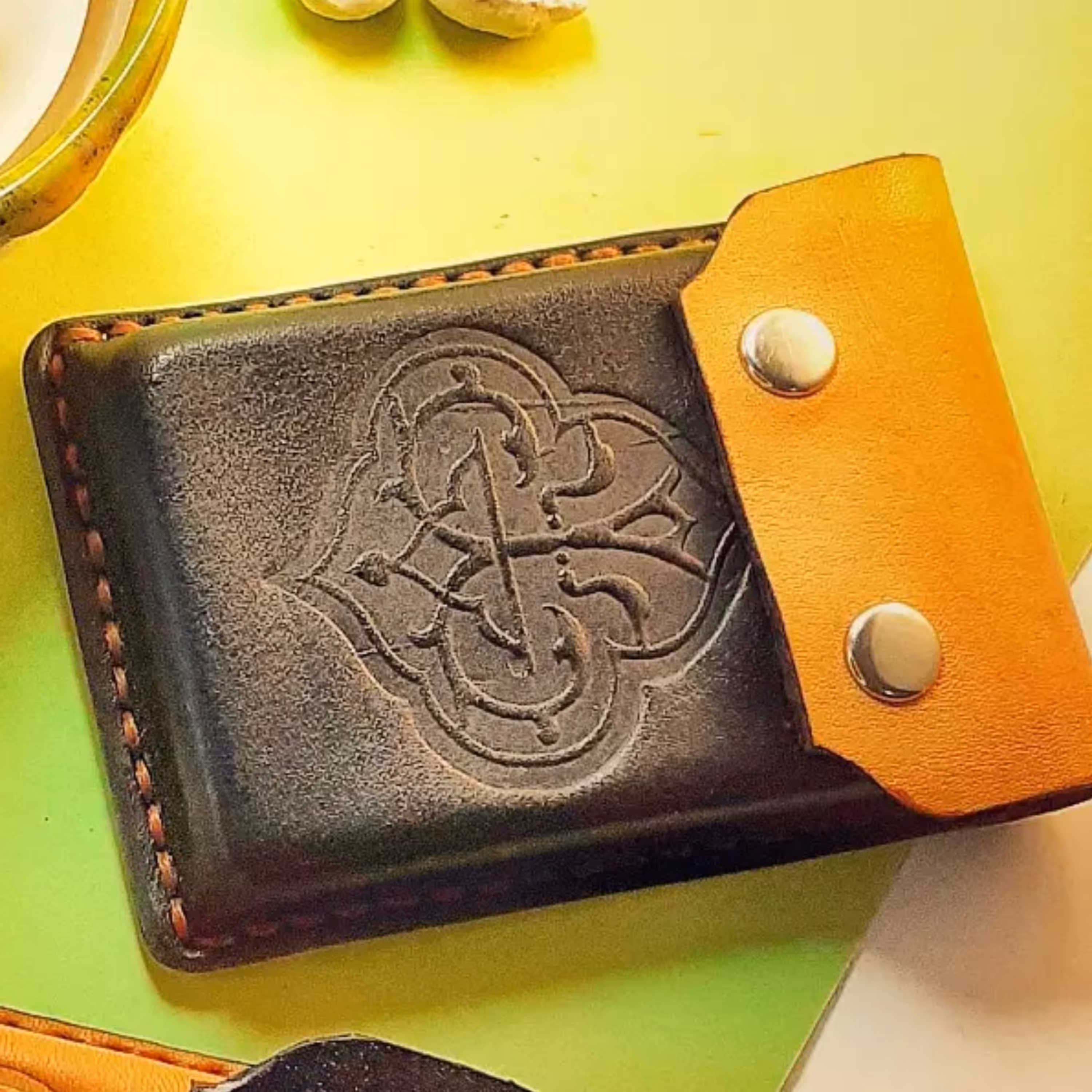 جاکارتی  تمام چرم. چرم گاوی.