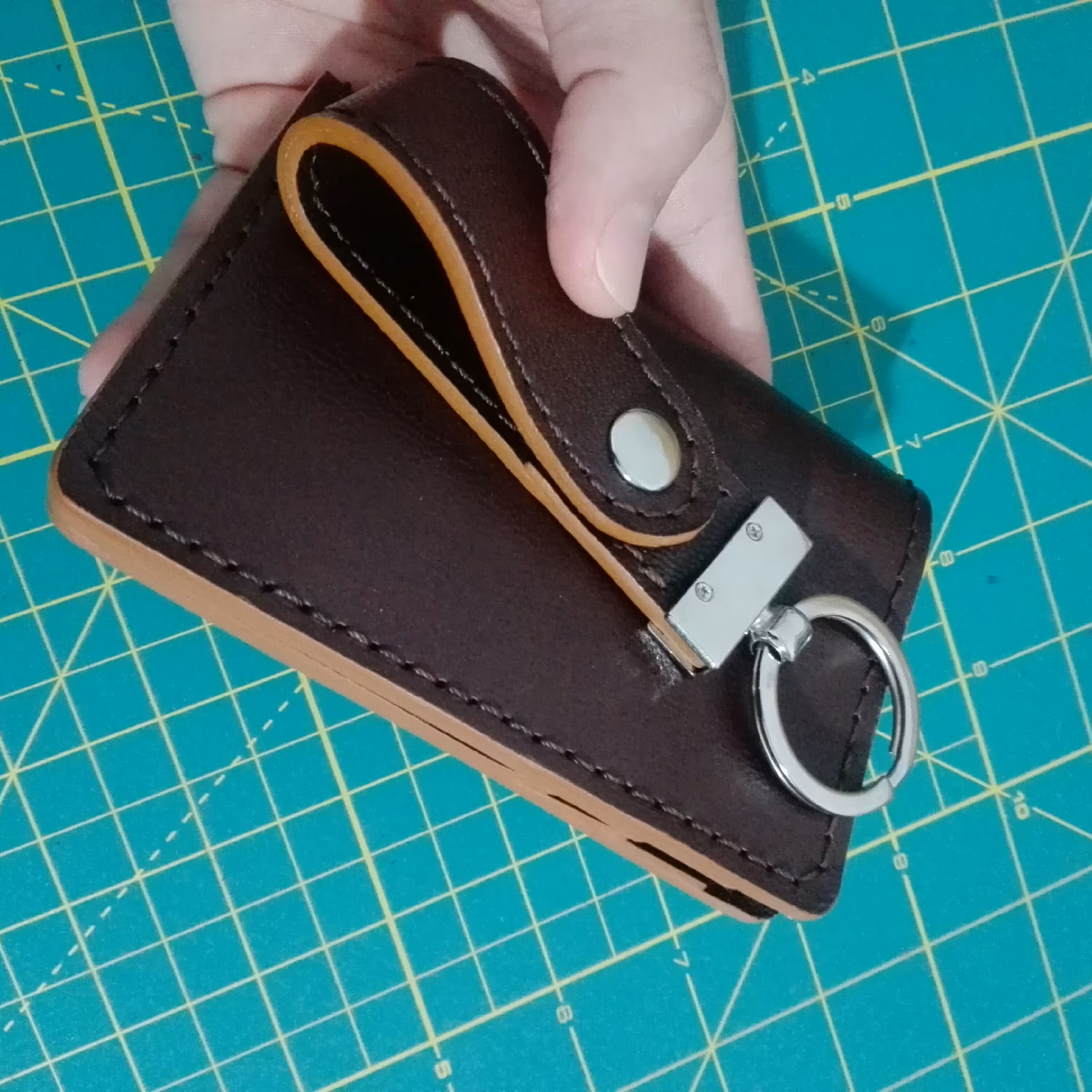 ست لاکچری کیف مدارک و جاسوییچی چرم طبیعی، جاکارت بانکی دستدوز، یک کار شیک برای هدیه دادن ب خود و عزیزان خود