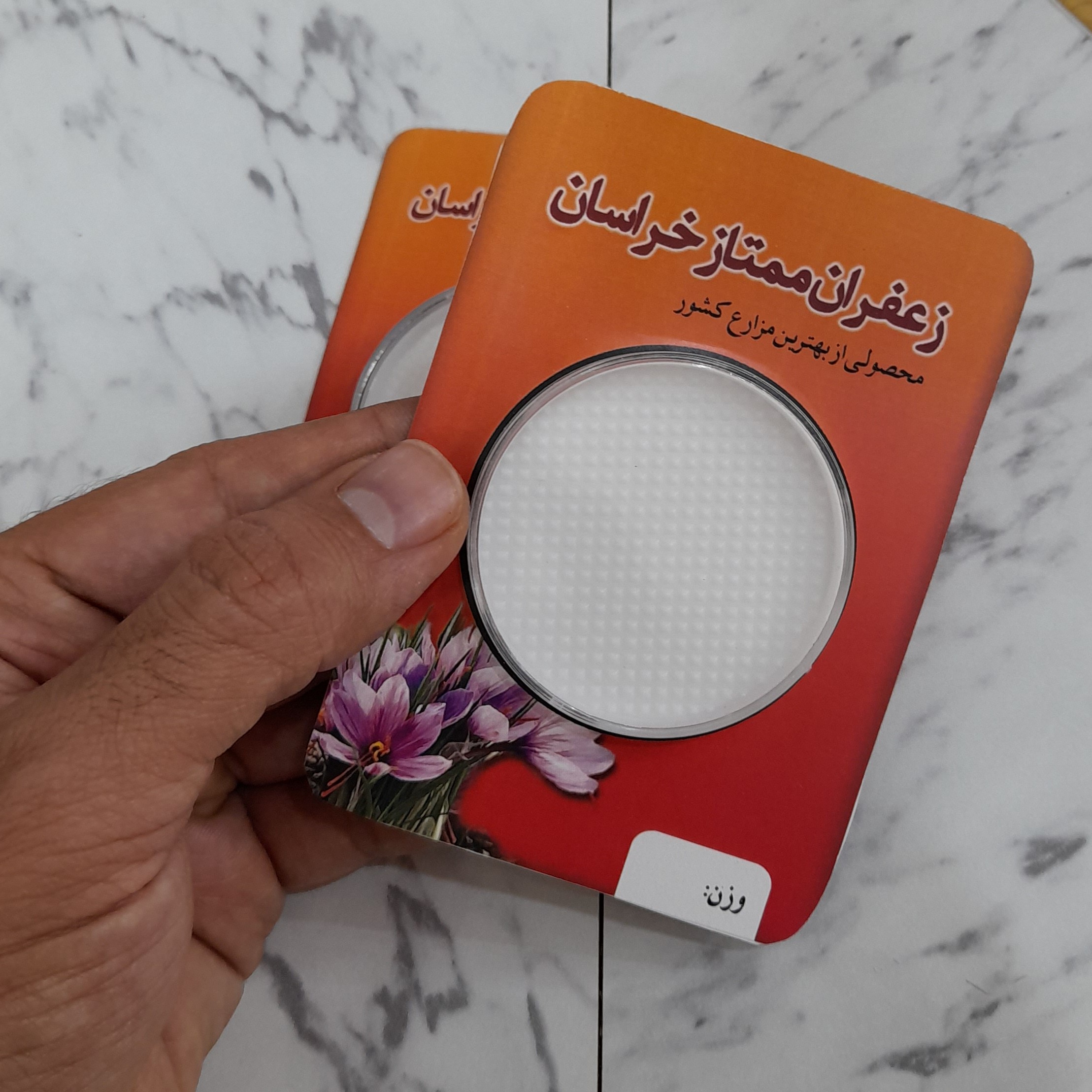 بسته بندی زعفران با طلق گرد مخصوص نیم مثقال (30 عدد)