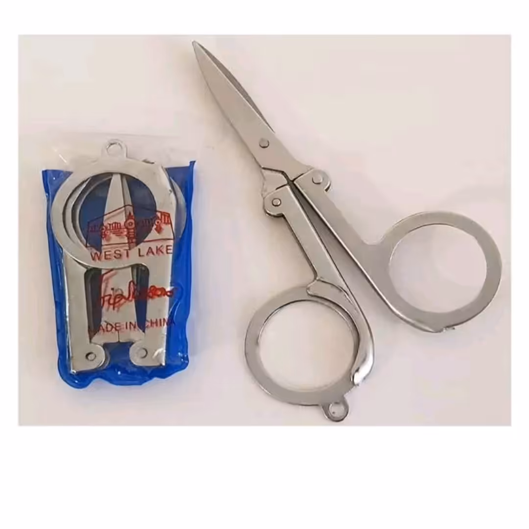 قیچی کوچک سفری مدل تاشو و ایمن مخصوص داخل کیف ومسافرتی جنس استیل