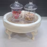 ظرف چوبی پذیرایی (رایزر)قطر صفحه خارجی بیست و پنج وقطر صفحه داخلی بیست و یک ارتفاع کل شانزده سانت کف رزین کاری طرح ورساچ