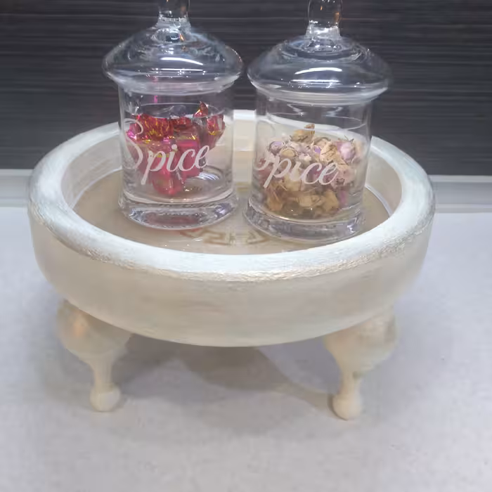 ظرف چوبی پذیرایی (رایزر)قطر صفحه خارجی بیست و پنج وقطر صفحه داخلی بیست و یک ارتفاع کل شانزده سانت کف رزین کاری طرح ورساچ