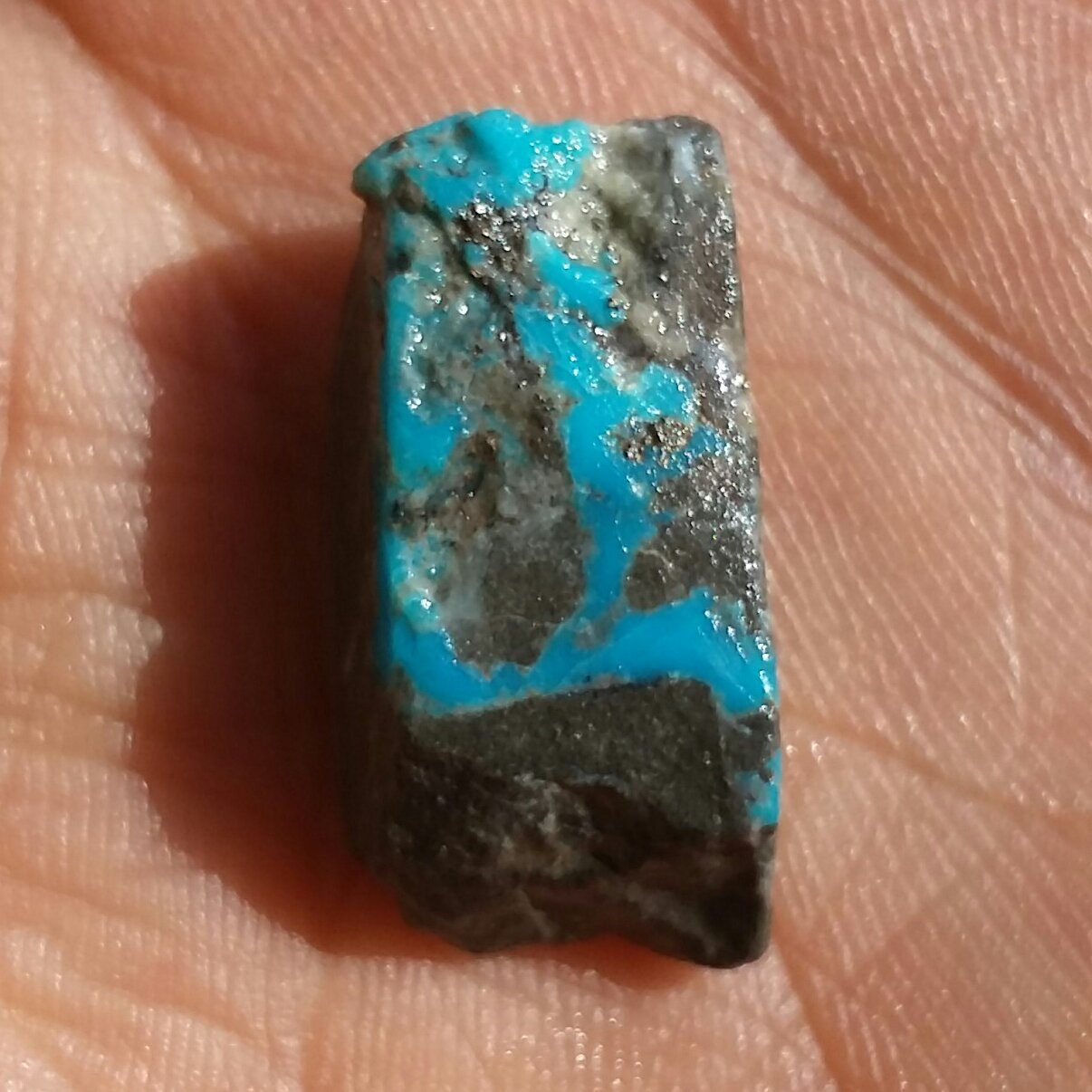 اسلایس سنگ راف حبه شده فیروزه آبی اصل نیشابور 100 در 100 طبیعی شاهکار خلقت
مناسب جهت دکوراسیون و ساخت نگین زیبا
