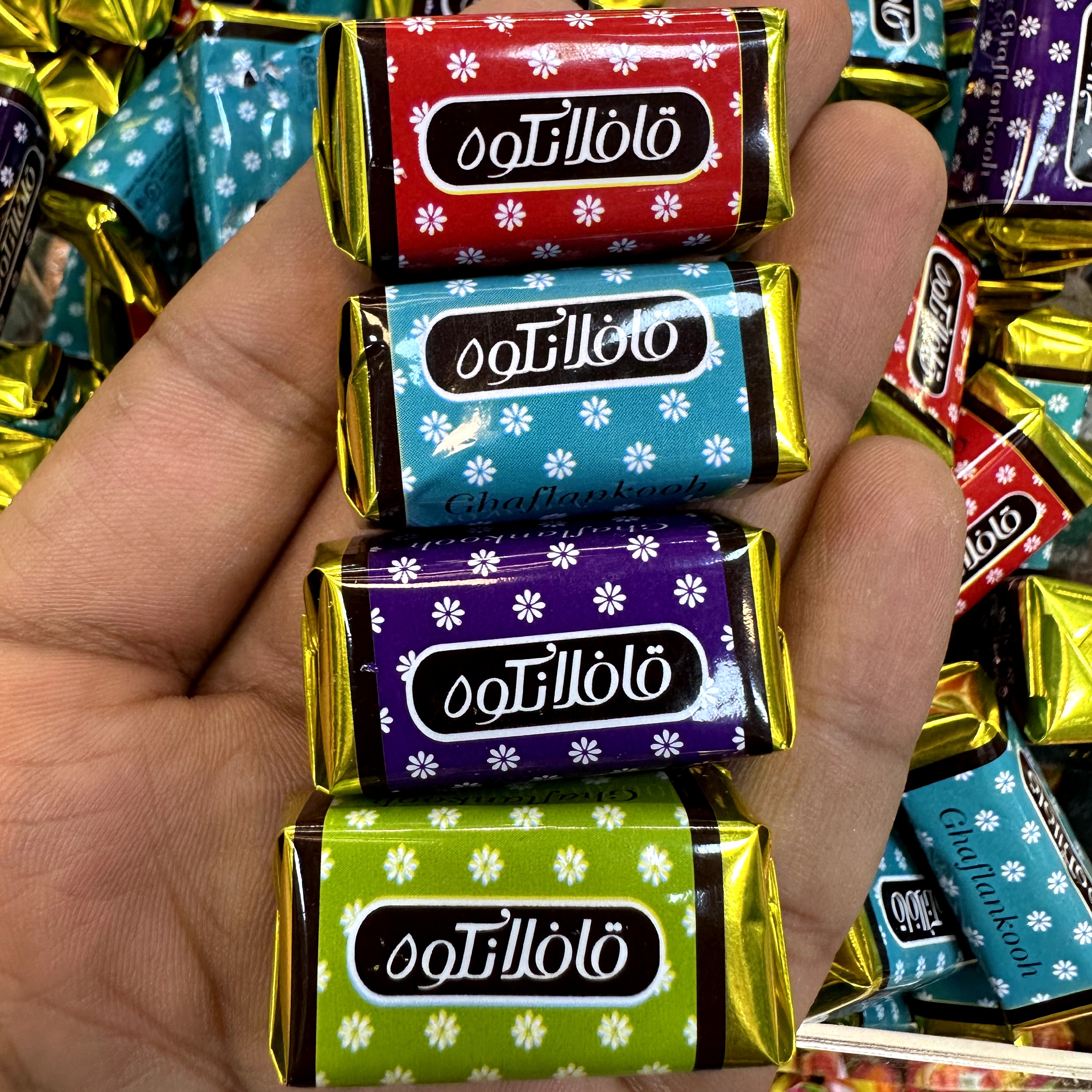 شکلات بنیس میکس چارلی قافلانکوه زیبا و خوشمزه 200 گرمی آجیل و خشکبار مهران 